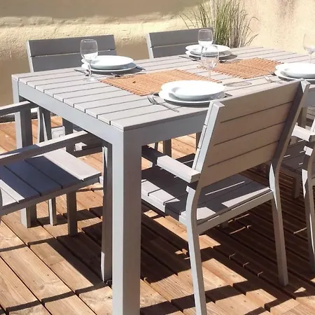 Holiday home Three Bedroom Townhouse Carcassonne