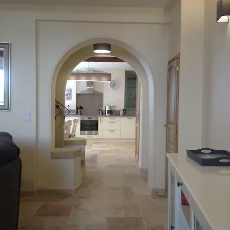 Three Bedroom Townhouse Holiday home Carcassonne